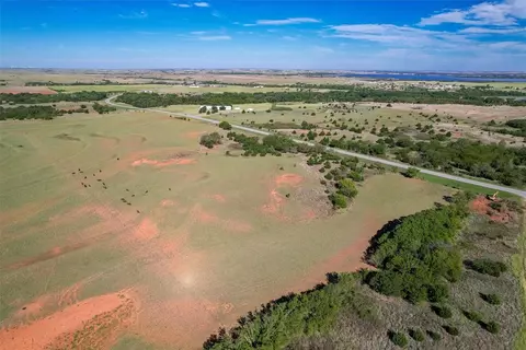 21381 Highway 73 Hwy, Foss, OK 73647