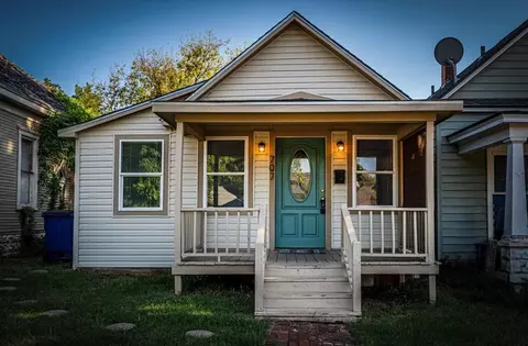 707 E Harrison Ave, Guthrie, OK 73044