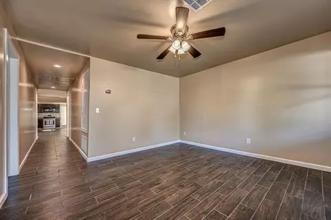 707 E Harrison Ave, Guthrie, OK 73044 photo 8