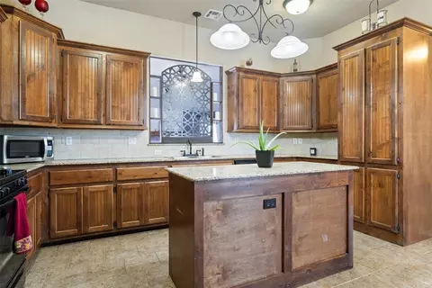 3317 Paul Dr, Moore, OK 73160 photo 9