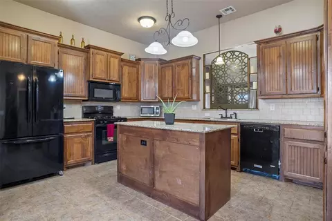 3317 Paul Dr, Moore, OK 73160 photo 7