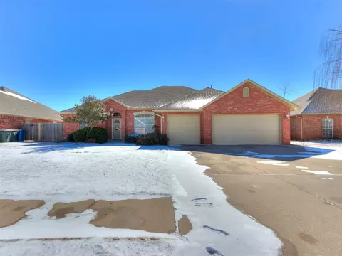 2432 Richland Dr, Edmond, OK 73012
