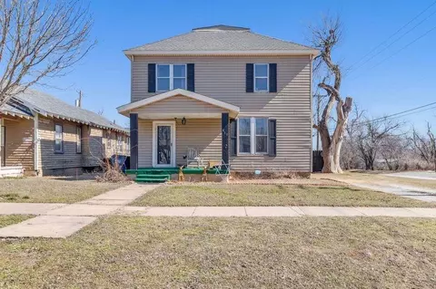 419 S Roberts Ave, El Reno, OK 73036