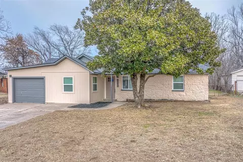 1900 Lariet Ln, Del City, OK 73115