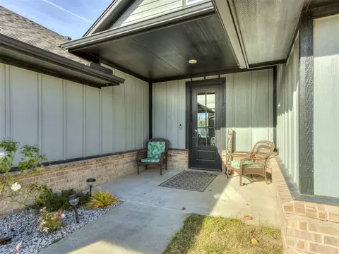 20641 Twisted Oak Rd, Harrah, OK 73045 photo 3