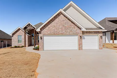 11613 SW 58th St, Mustang, OK 73064