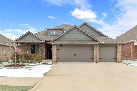 704 Cassandra Ln, Yukon, OK 73099