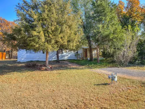 7714 N Country Oaks Rd, Edmond, OK 73034