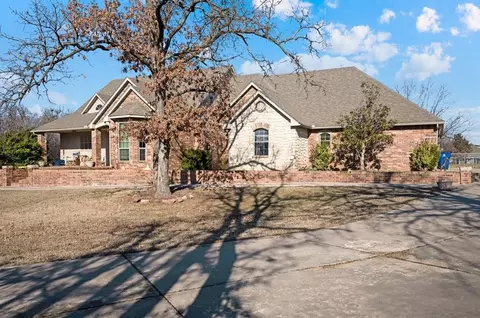9168 Driftwood Ct, Edmond, OK 73034