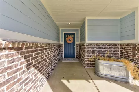 3233 Clock Tower Cir, Edmond, OK 73034 photo 2