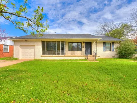 1315 Ann Arbor Dr, Norman, OK 73069