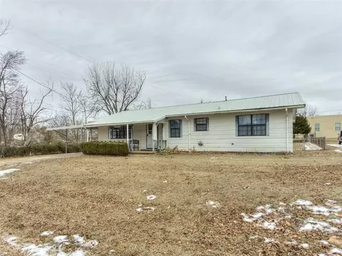 118 S 10th St, Mcloud, OK 74851 photo 29