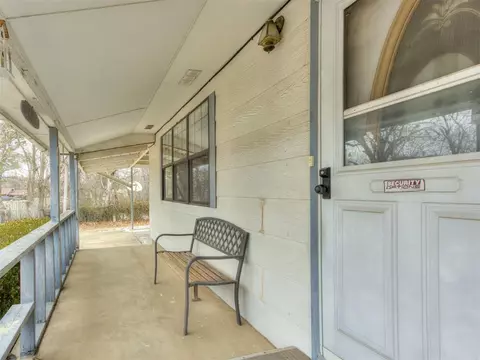 118 S 10th St, Mcloud, OK 74851 photo 3