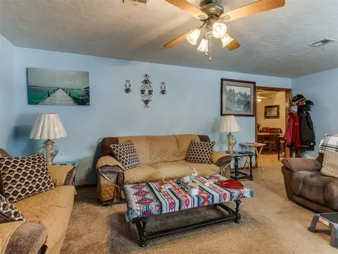 118 S 10th St, Mcloud, OK 74851 photo 8