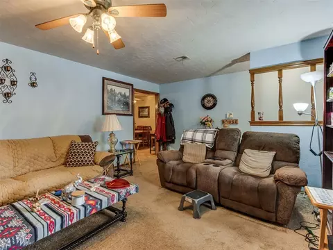 118 S 10th St, Mcloud, OK 74851 photo 7