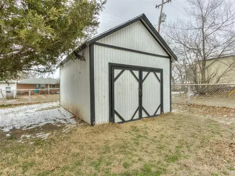 118 S 10th St, Mcloud, OK 74851 photo 34