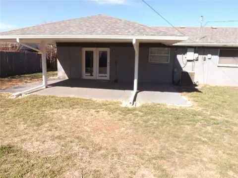 112 S Mockingbird Dr, Altus, OK 73521 photo 26