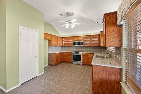 2019 Echo Rdg, Edmond, OK 73012 photo 14