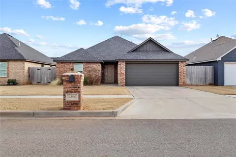 2800 Hayride Dr, Weatherford, OK 73096