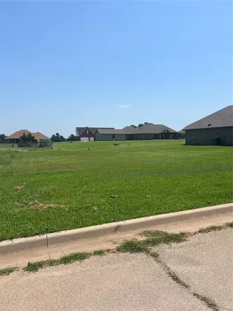 1906 Pinehurst Dr, Perry, OK 73077