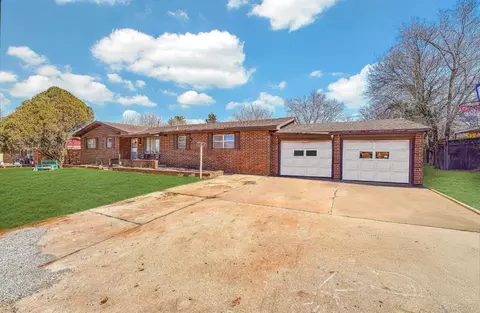 809 S Third St, Cheyenne, OK 73628 photo 3
