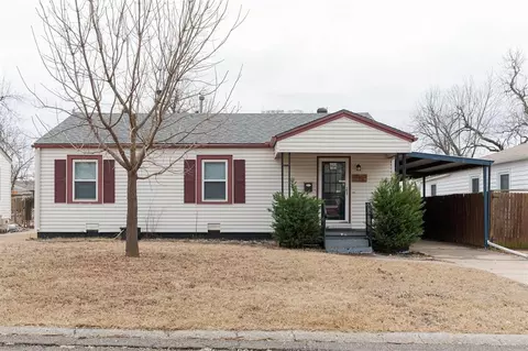 306 E Grumman Dr, Midwest City, OK 73110