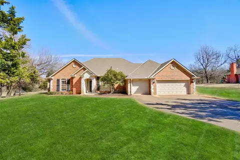 10708 Green Valley Rd, Oklahoma City, OK 73151