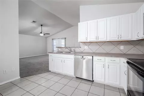 9624 SW 29th Ter, Oklahoma City, OK 73128