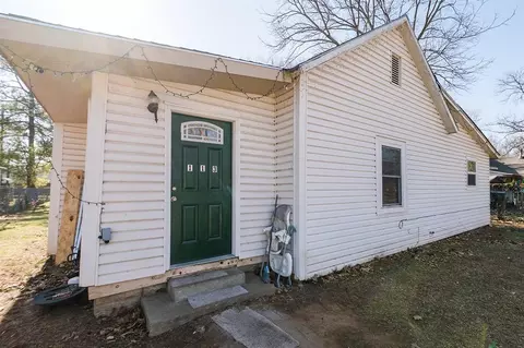 113 S Locust St, Pauls Valley, OK 73075