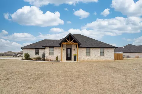 430 NW Creekside Dr, Cache, OK 73527