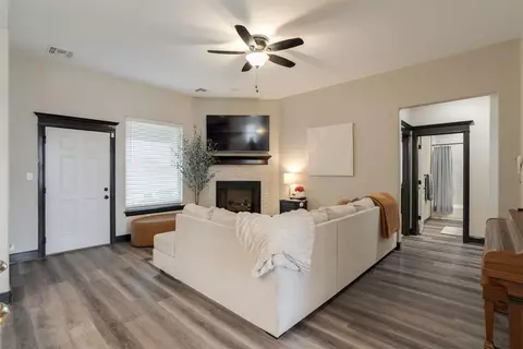 430 NW Creekside Dr, Cache, OK 73527 photo 4