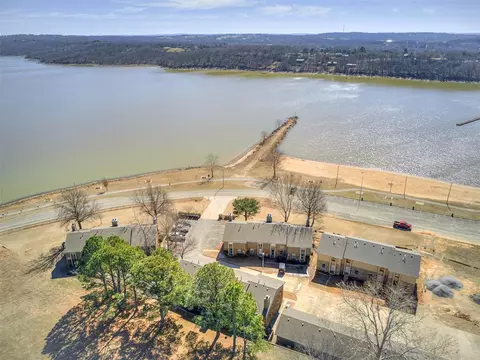 7009 Lakeshore Dr, Eufaula, OK 74432
