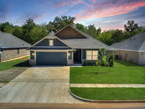 209 Firethorn Way, Noble, OK 73068