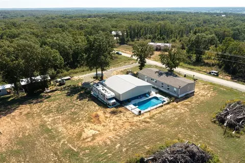 122 Silverwood Ln, Tecumseh, OK 74873