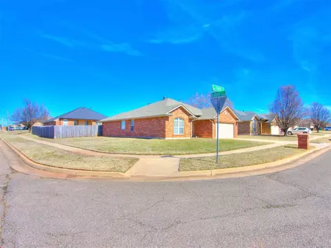 2701 SE 94th St, Moore, OK 73160