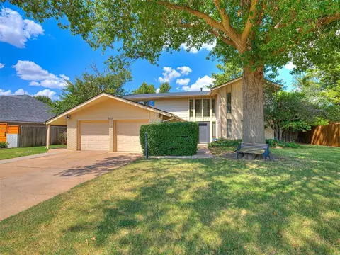 3111 Kent Dr, The Village, OK 73120