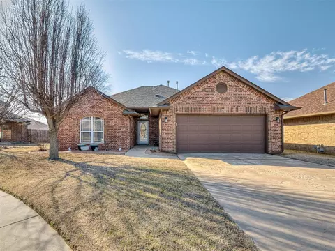 11108 SW 7th Cir, Yukon, OK 73099