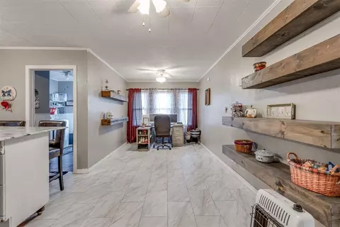 404 SW Burt St, Minco, OK 73059 photo 14
