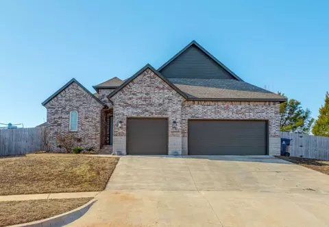 908 NW 190th St, Edmond, OK 73012