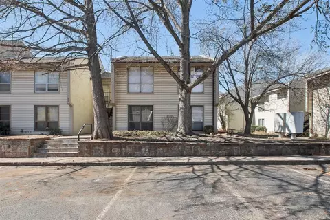 829 Red Bird Ln #B, Norman, OK 73072