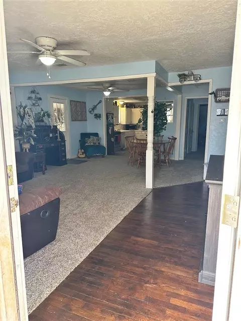 511 E Young St, Marlow, OK 73055 photo 2