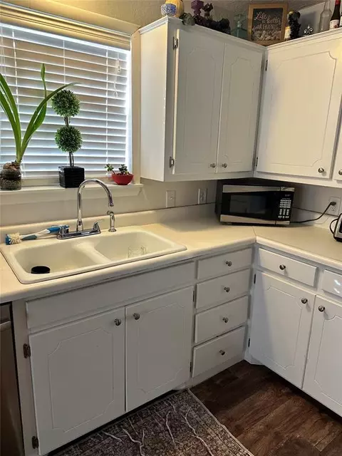 511 E Young St, Marlow, OK 73055 photo 13