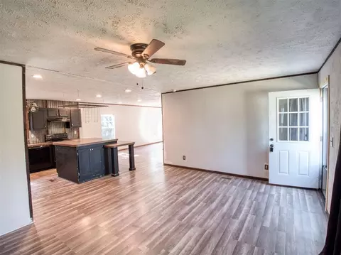133 S Lakeside Dr, Apache, OK 73006 photo 6