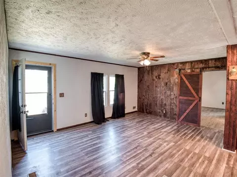 133 S Lakeside Dr, Apache, OK 73006 photo 4