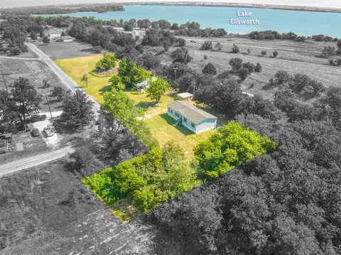 133 S Lakeside Dr, Apache, OK 73006 photo 9