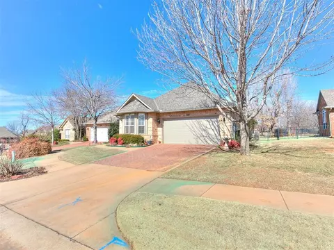 3917 Tamarac Ct, Edmond, OK 73003