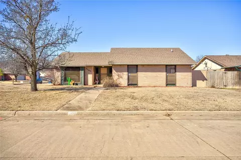 4302 Liberty Cir, Shawnee, OK 74804