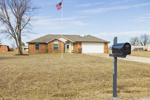 37254 Twilight Ln, Shawnee, OK 74804