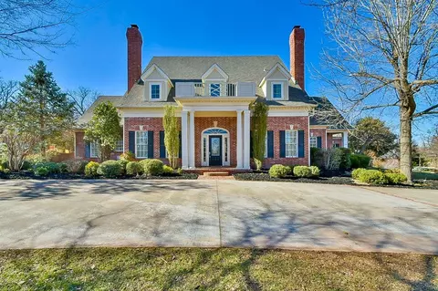 2711 Chaumont, Edmond, OK 73034