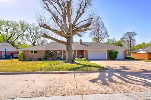 713 Kingston Dr, Yukon, OK 73099